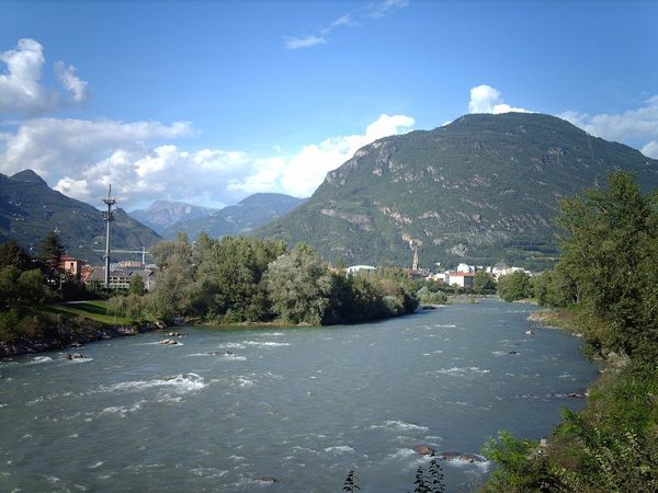 Singles in Bolzano: view of the city