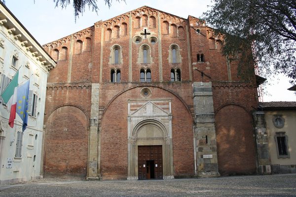 Singles in Pavia: view of the city
