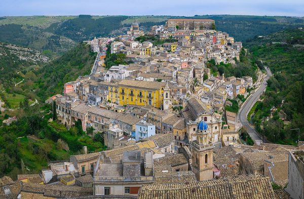 Singles in Ragusa: view of the city