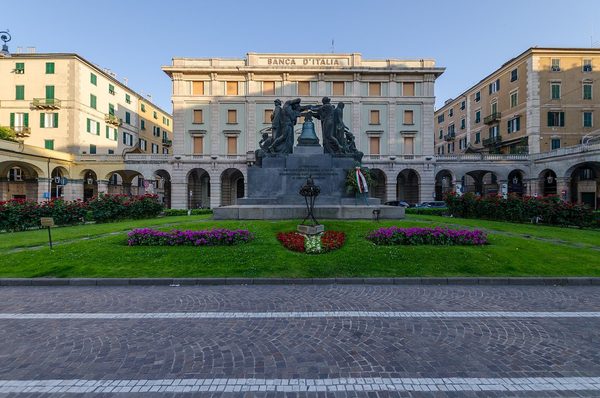 Singles in Savona: view of the city